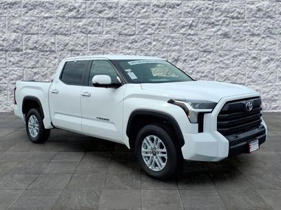 New 2026 Toyota Tundra SR5 w/ SR5 Premium Package