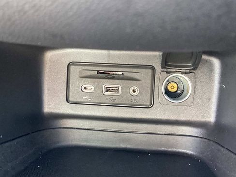 Used 2024 Chevrolet Equinox RS w/ RS Leather Package image 25