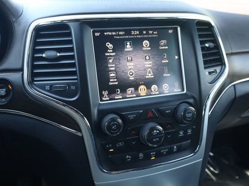 Used 2016 Jeep Grand Cherokee Overland AWD/4WD image 16