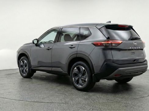 Used 2025 Nissan Rogue SV FWD image 6