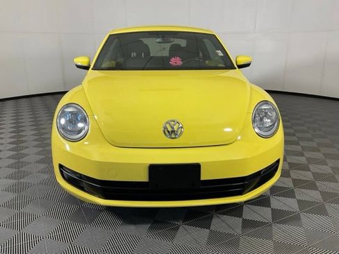Used 2012 Volkswagen Beetle 2.5 FWD image 2