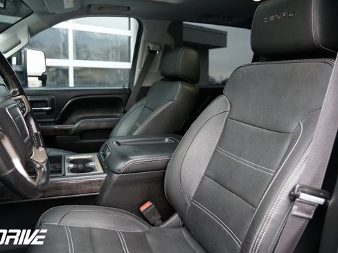 Used 2015 GMC Sierra 2500 Denali w/ Duramax Plus Package image 24