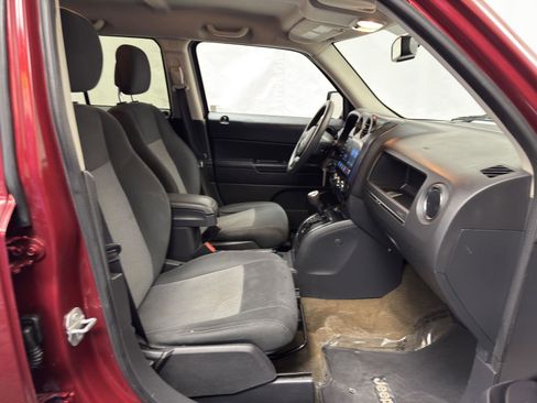 Used 2016 Jeep Patriot Sport w/ Power Value Group image 34