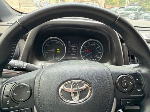 Used 2017 Toyota RAV4 SE AWD/4WD image 20