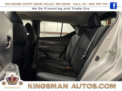 Used 2019 Nissan Kicks SV FWD image 21