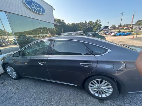 Used 2013 Toyota Avalon Limited FWD image 4