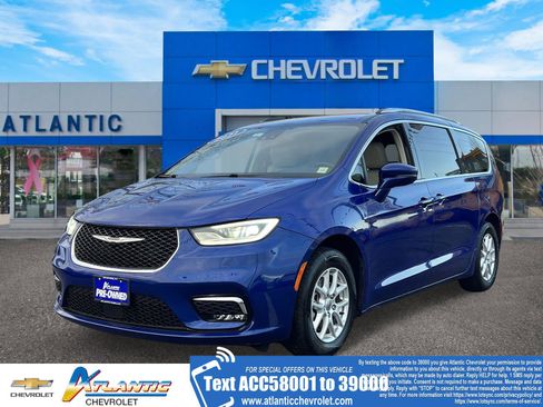 Used 2021 Chrysler Pacifica Touring-L image 1