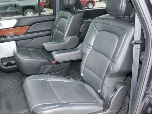 Used 2019 Lincoln Navigator L Reserve image 29
