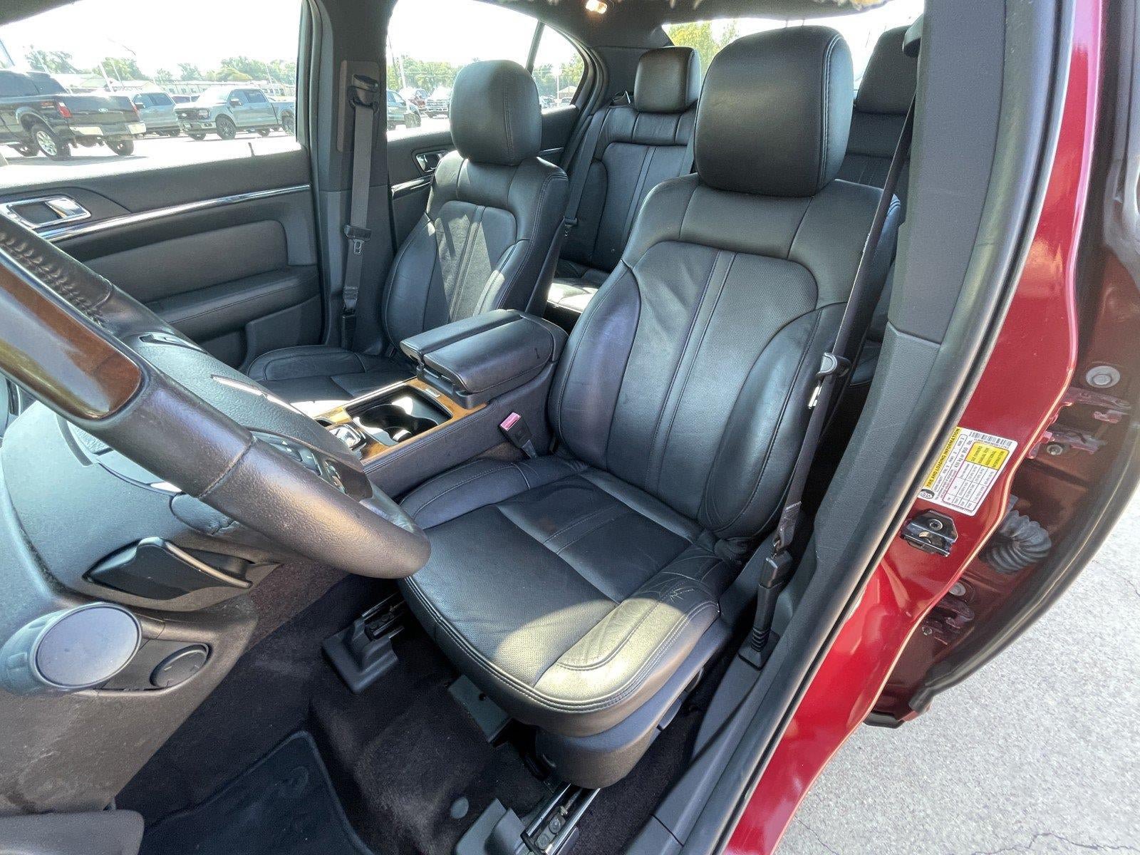 Used 2014 Lincoln MKS FWD image 12