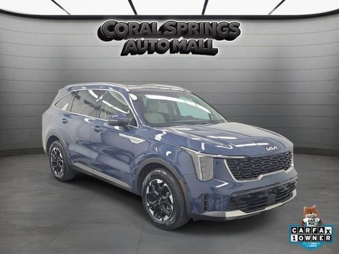 Used 2024 Kia Sorento S w/ Panoramic Sunroof Package FWD image 1