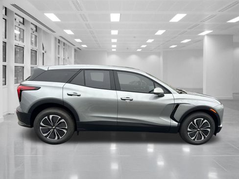 New 2026 Chevrolet Blazer EV LT image 4