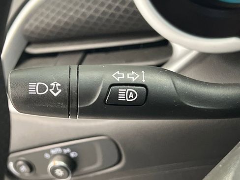 Used 2024 Chevrolet Malibu LT image 40