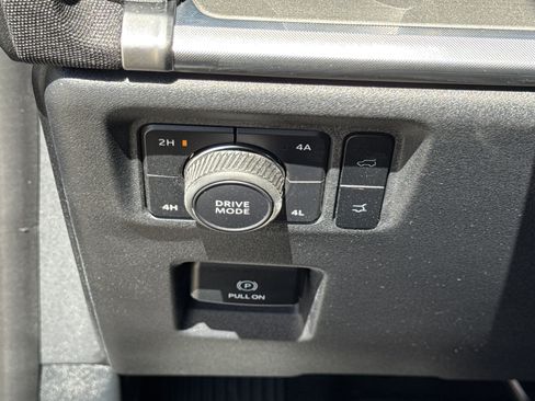 Used 2025 Ford Expedition Max Platinum image 27