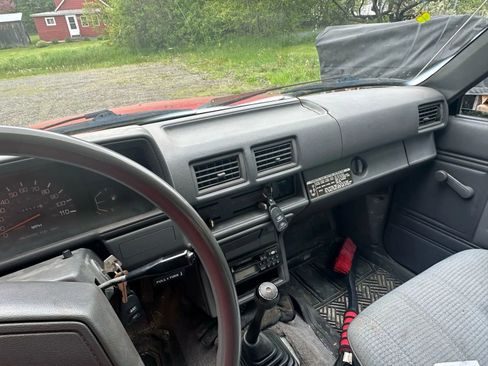 Used 1988 Toyota Pickup 4x4 Regular Cab image 30