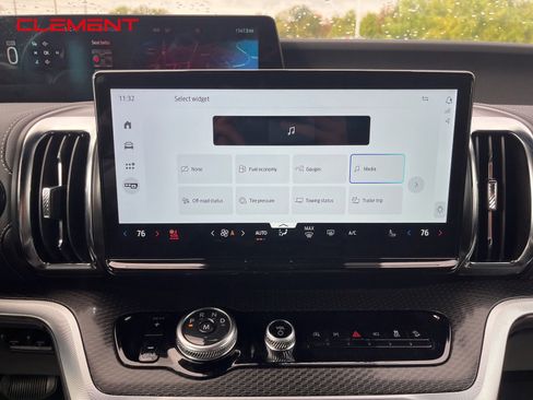 New 2025 Ford Expedition Platinum w/ Stealth Performance Package image 22