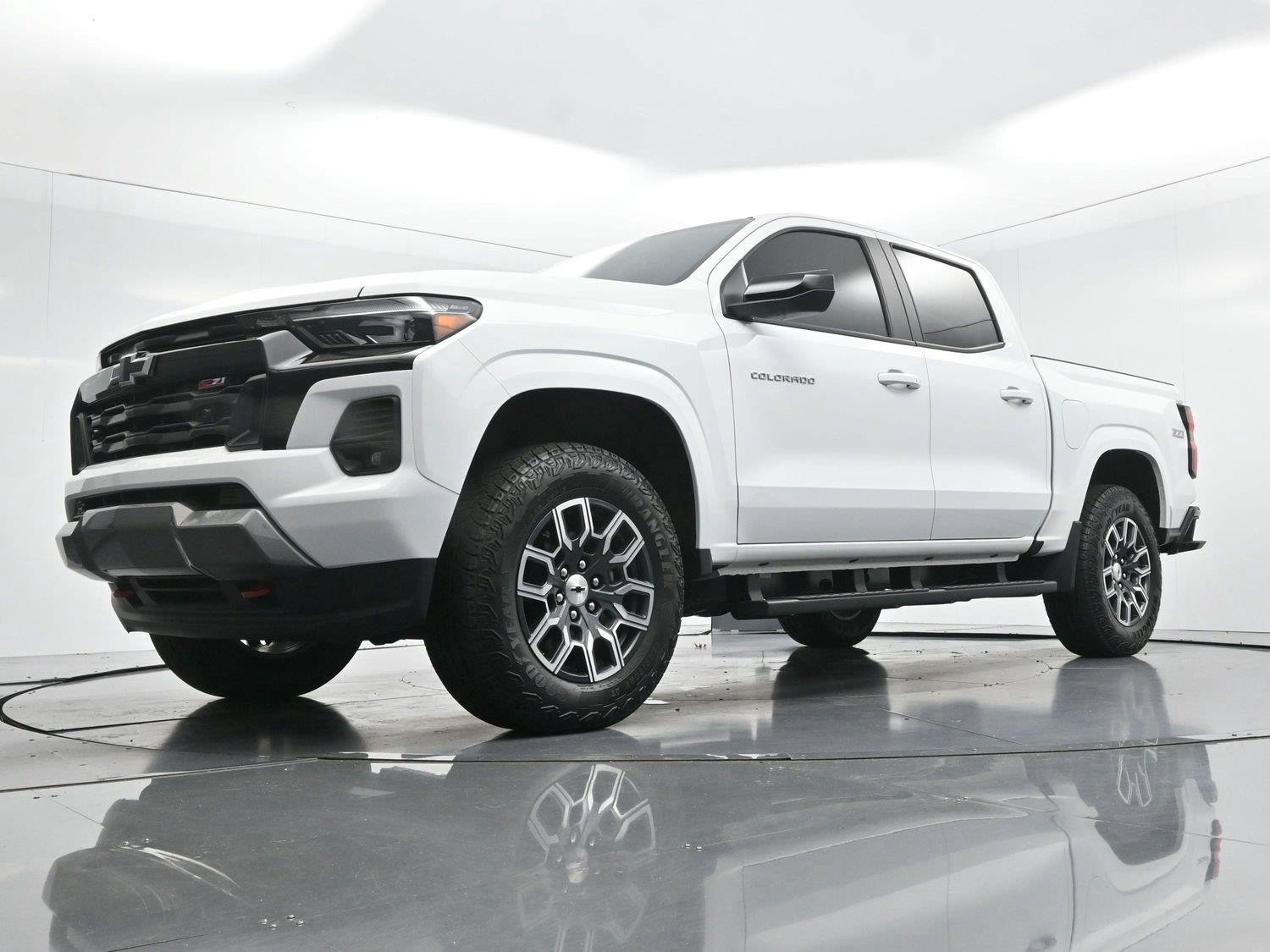 Used 2026 Chevrolet Colorado Z71 AWD/4WD image 42