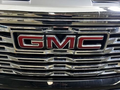 Used 2024 GMC Sierra 1500 Denali w/ Technology Package image 10