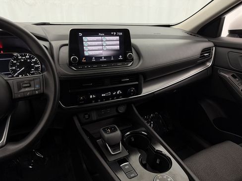 Used 2024 Nissan Rogue SV image 20