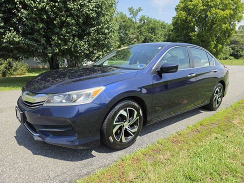 Used 2016 Honda Accord LX image 2