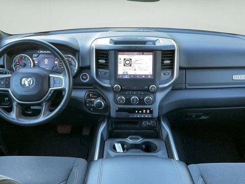 Used 2022 RAM 1500 Big Horn AWD/4WD image 14