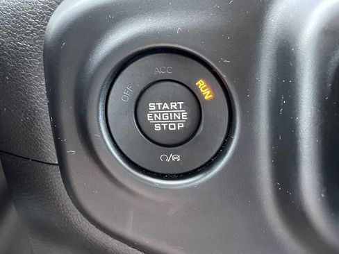 Used 2022 Jeep Gladiator Sport AWD/4WD image 25