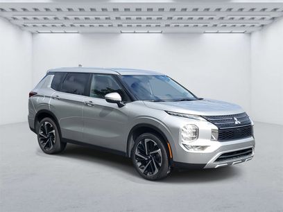Used 2024 Mitsubishi Outlander SE