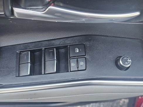 Used 2020 Toyota Highlander Limited image 15