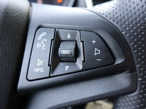 Used 2018 Chevrolet Trax LS AWD/4WD image 29