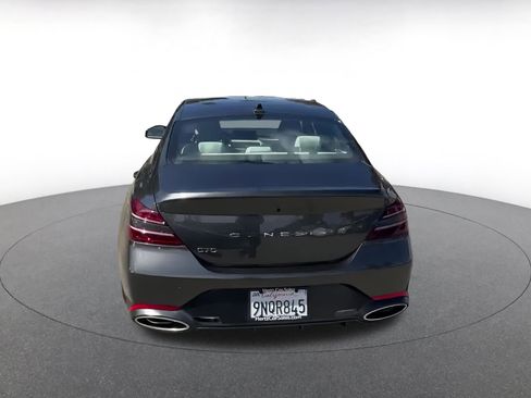 Used 2025 Genesis G70 2.5T image 12