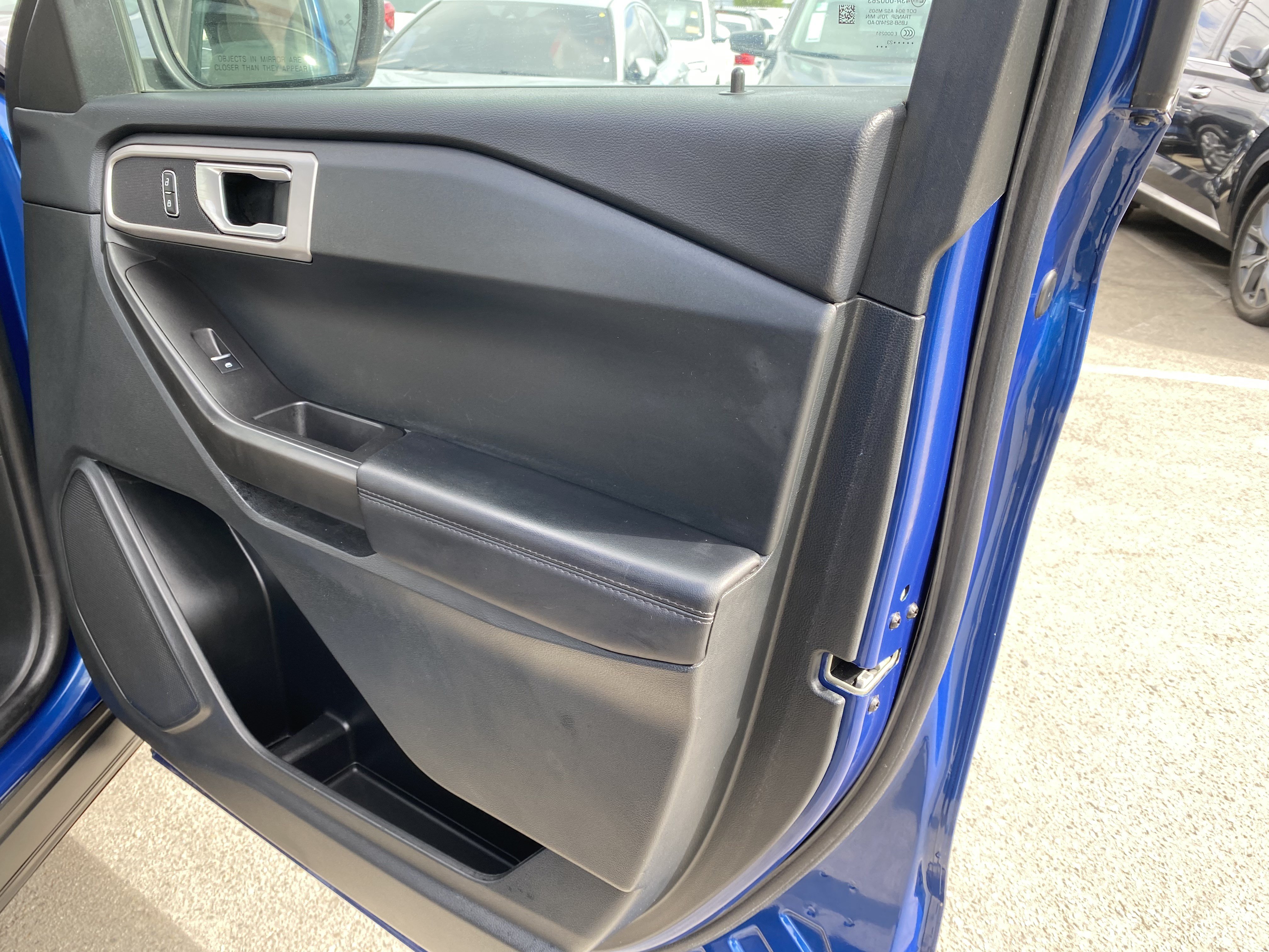 Used 2023 Ford Explorer 2WD image 25