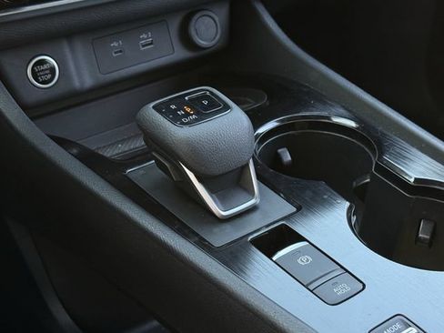 Used 2023 Nissan Rogue SV FWD image 19