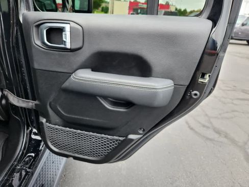 Used 2023 Jeep Wrangler Sahara image 24