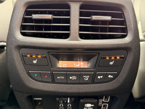 Used 2019 Honda Pilot Touring image 31