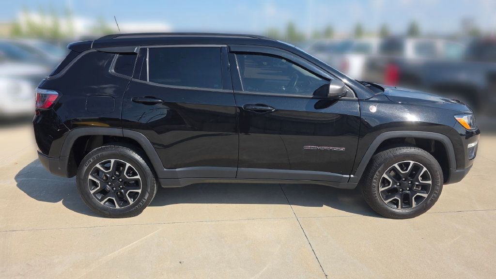 Used 2018 Jeep Compass Trailhawk w/ Cold Weather Group AWD/4WD image 6