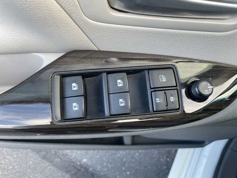 Used 2017 Toyota Sienna XLE Premium image 15