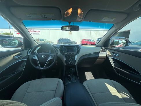 Used 2017 Hyundai Santa Fe Sport FWD image 16