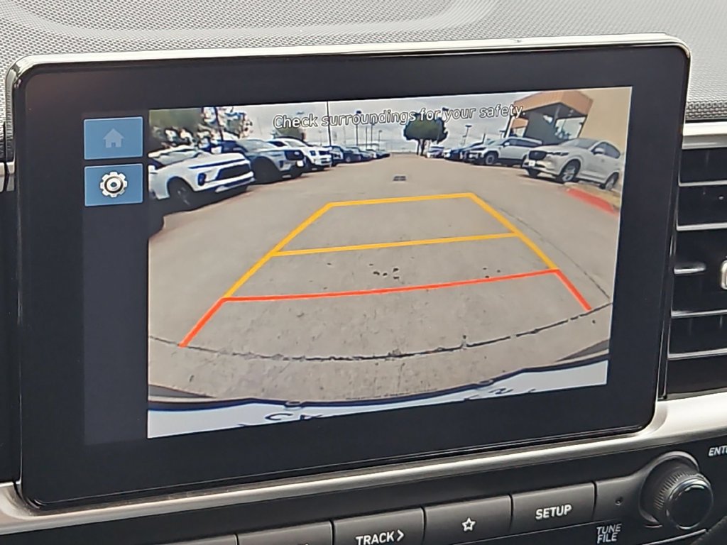 Used 2025 Hyundai Venue SEL FWD image 18