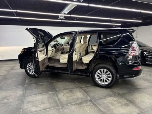 Used 2019 Lexus GX 460 Premium w/ Premium Package AWD/4WD image 47