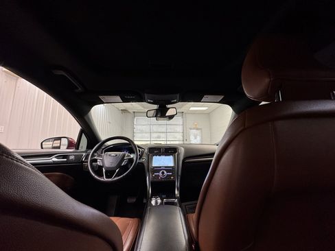 Used 2019 Ford Fusion Titanium image 18