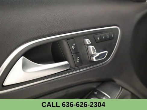 Used 2020 Mercedes-Benz GLA 250 4MATIC w/ Convenience Package image 18