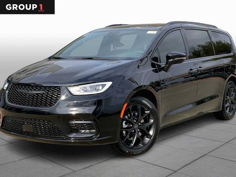 New 2026 Chrysler Pacifica Select image 1