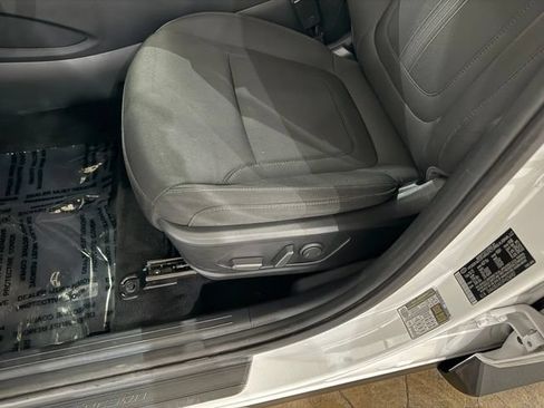 Used 2023 Hyundai Tucson SEL FWD image 11