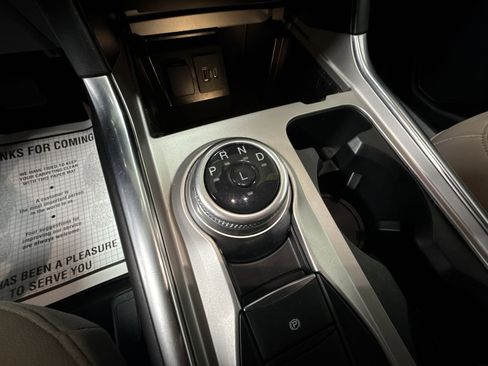 Used 2023 Ford Explorer Limited image 16