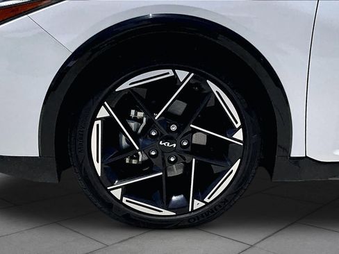 Certified 2025 Kia K4 GT-Line w/ GT-Line Premium Package FWD image 11