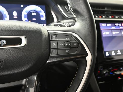 Used 2022 Jeep Grand Cherokee L Laredo image 37