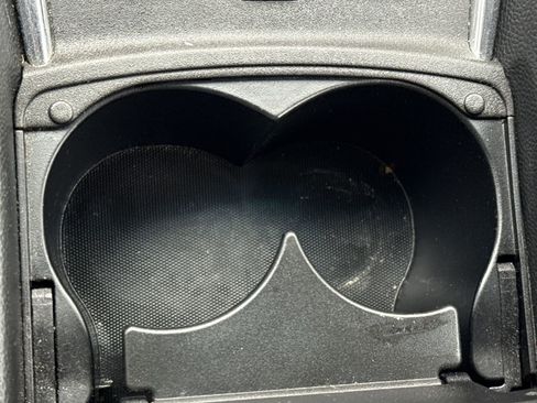 Used 2015 INFINITI Q60 Convertible w/ Premium Package image 33