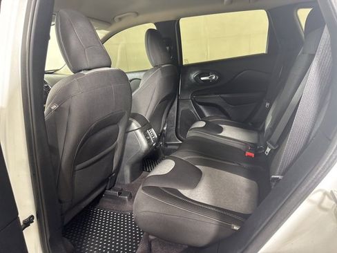 Used 2016 Jeep Cherokee Sport w/ Cold Weather Group image 12