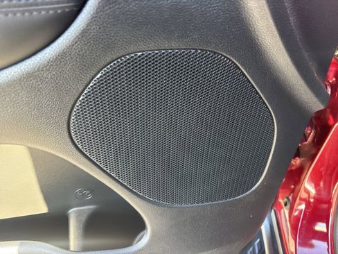 Used 2022 Jeep Grand Cherokee Laredo E image 19