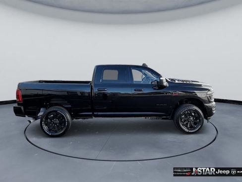 Used 2025 RAM 2500 Laramie w/ Night Edition AWD/4WD image 3