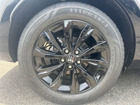 New 2026 Buick Envista Sport Touring w/ Convenience I Package FWD image 8